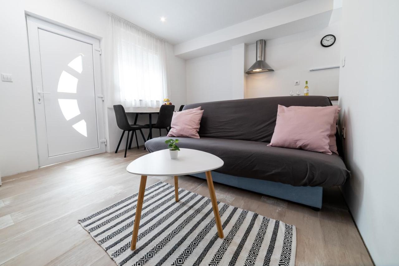 Appartement Odiseja *